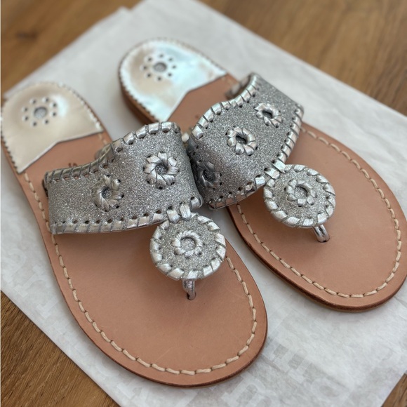 NEW!! Jack Rogers, Kids Grittery Silver Sandals, US 1 - Picture 3 of 10